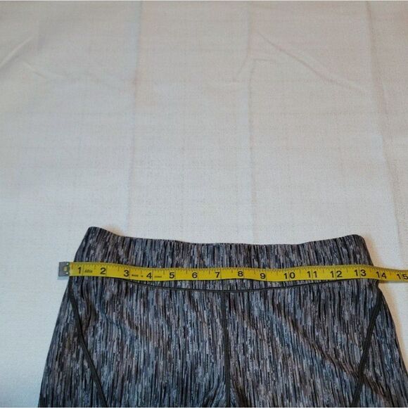 Reebok Spandex Athletic Shorts Size Small - Picture 4 of 8